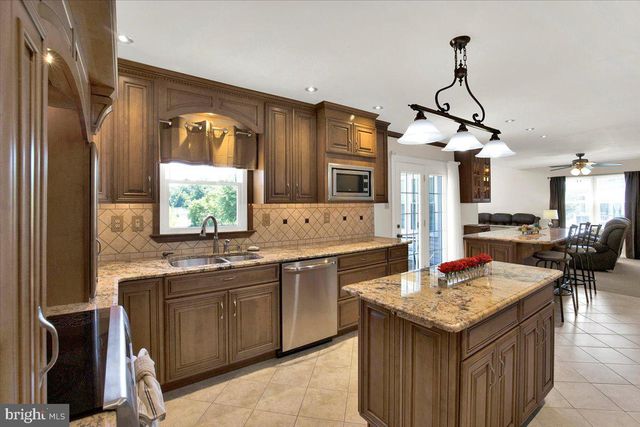 14 REVELSTONE CT, Newark, DE 19711