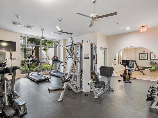 1830 Radius Dr 818, Hollywood, FL 33020