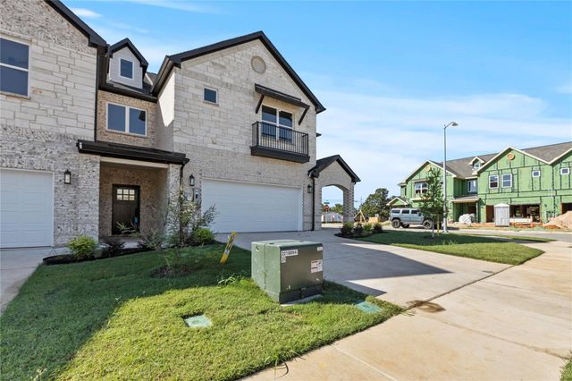 124 Homes Drive, Grand Prairie, TX 75050