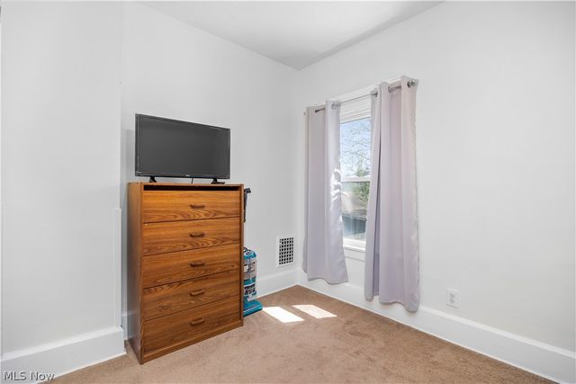 9106 Connecticut Avenue, Cleveland, OH 44105