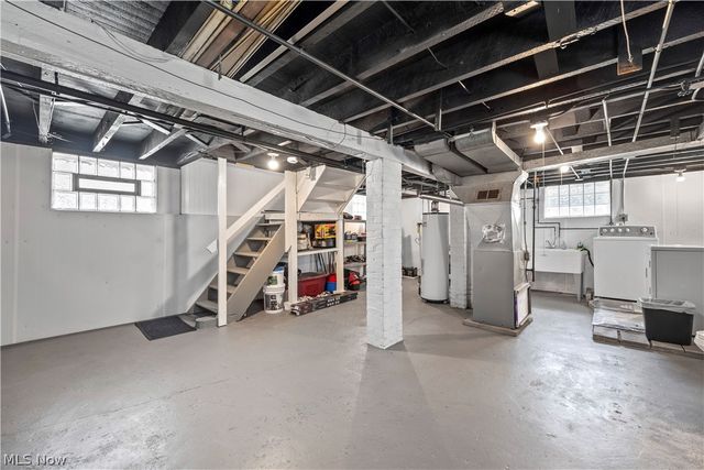 9106 Connecticut Avenue, Cleveland, OH 44105