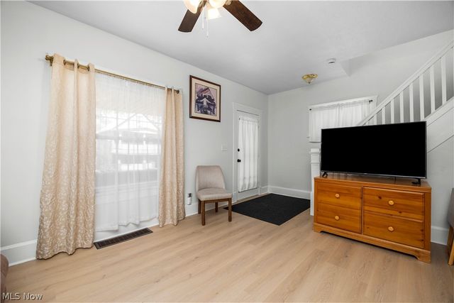 9106 Connecticut Avenue, Cleveland, OH 44105