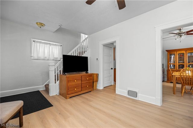 9106 Connecticut Avenue, Cleveland, OH 44105