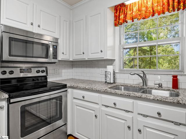 5 Badger Drive, Taylors, SC 29687