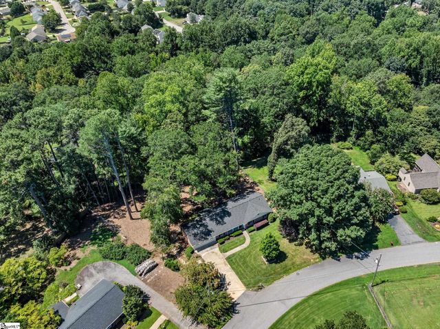 5 Badger Drive, Taylors, SC 29687