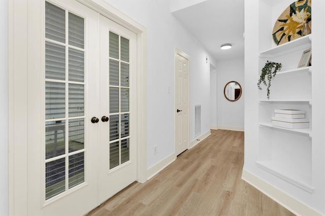 18 Endor Forest Place, The Woodlands, TX 77382