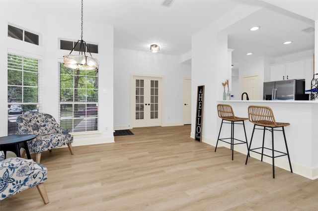 18 Endor Forest Place, The Woodlands, TX 77382