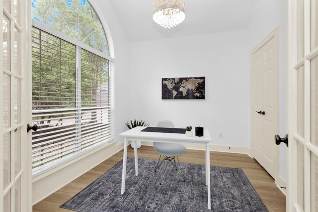 18 Endor Forest Place, The Woodlands, TX 77382
