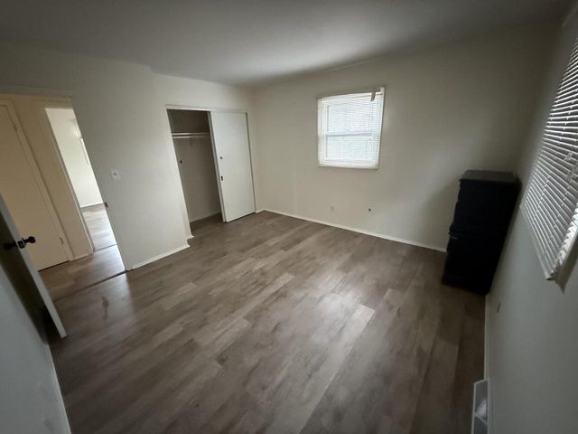 2831 E Carpenter AVENUE, Cudahy, WI 53110