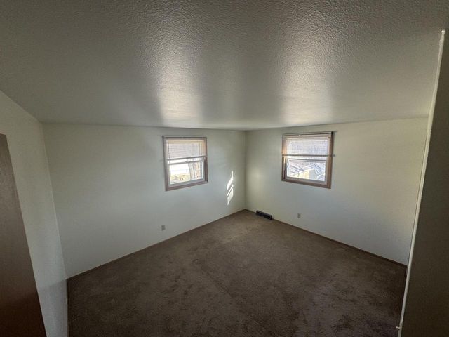 2831 E Carpenter AVENUE, Cudahy, WI 53110