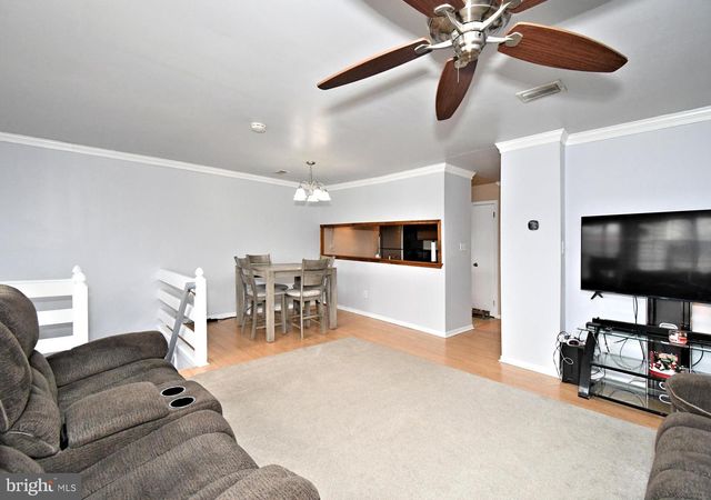 439 WENDOVER, Norristown, PA 19403