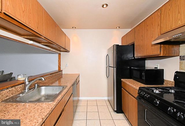 439 WENDOVER, Norristown, PA 19403