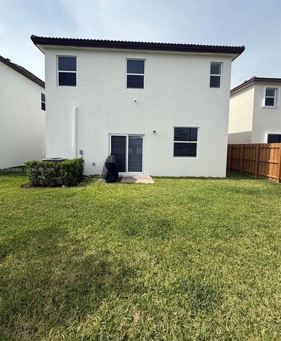 2584 SE 25th Ct, Homestead, FL 33035