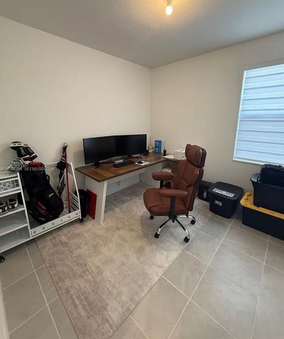 2584 SE 25th Ct, Homestead, FL 33035