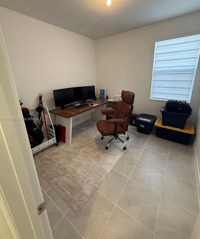 2584 SE 25th Ct, Homestead, FL 33035