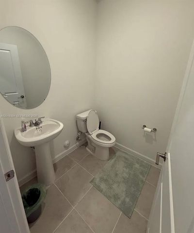 2584 SE 25th Ct, Homestead, FL 33035