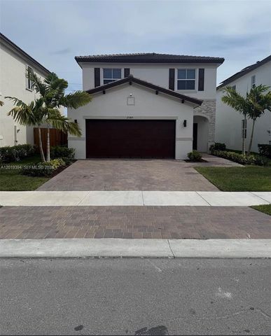 2584 SE 25th Ct, Homestead, FL 33035