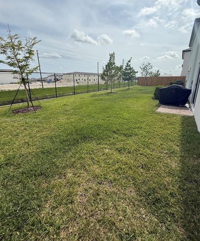 2584 SE 25th Ct, Homestead, FL 33035
