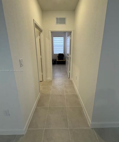 2584 SE 25th Ct, Homestead, FL 33035