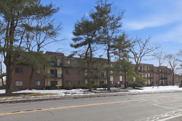 232 Canton St 308, Randolph, MA 02368