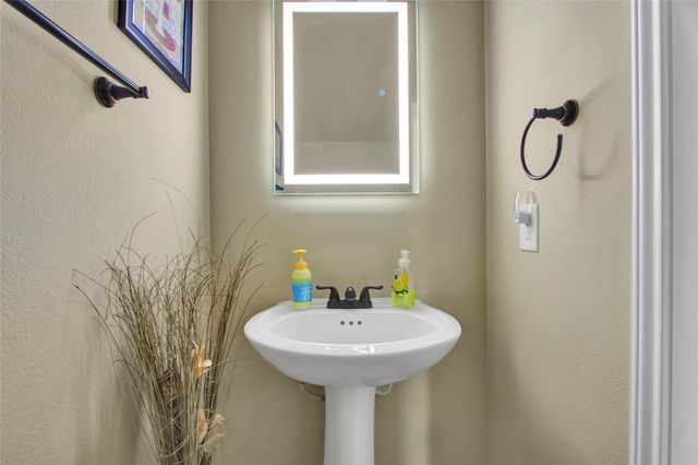 1242 S Maple Drive, Katy, TX 77493