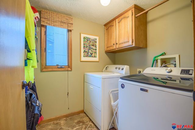 1721 N 162 Street, Omaha, NE 68118