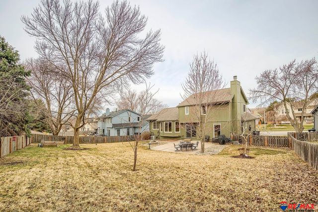 1721 N 162 Street, Omaha, NE 68118