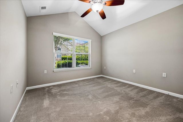 1616 W SOUTHFIELD CIR, Memphis, TN 38016
