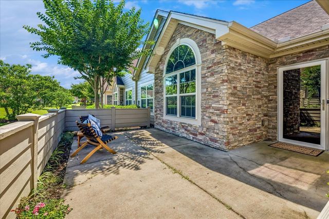 1616 W SOUTHFIELD CIR, Memphis, TN 38016