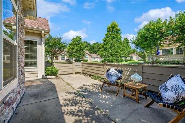 1616 W SOUTHFIELD CIR, Memphis, TN 38016