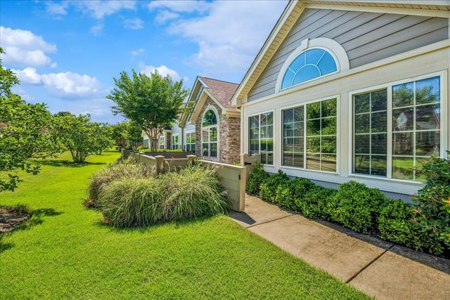 1616 W SOUTHFIELD CIR, Memphis, TN 38016