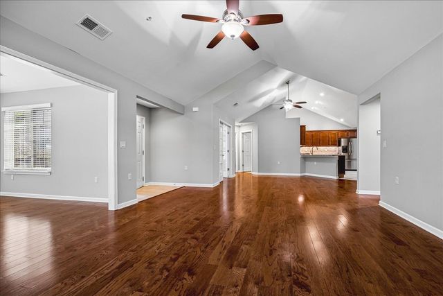 1616 W SOUTHFIELD CIR, Memphis, TN 38016