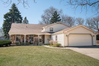 1123 Juniper Parkway, Libertyville, IL 60048