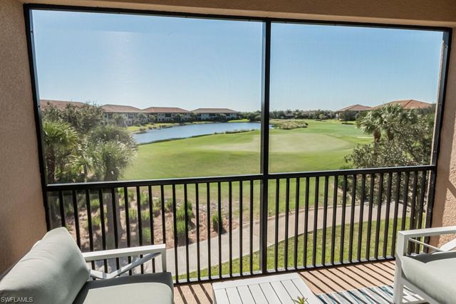 9402 Pocida CT 201, Naples, FL 34119