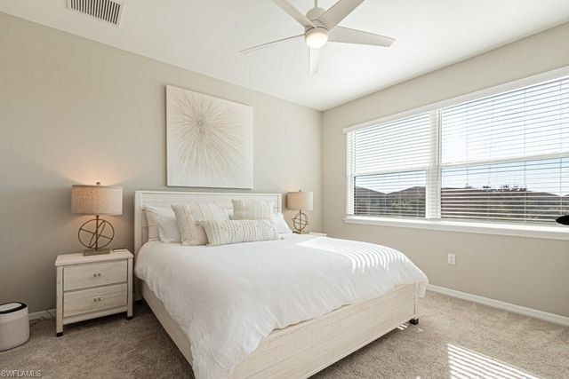 9402 Pocida CT 201, Naples, FL 34119