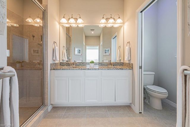 9402 Pocida CT 201, Naples, FL 34119