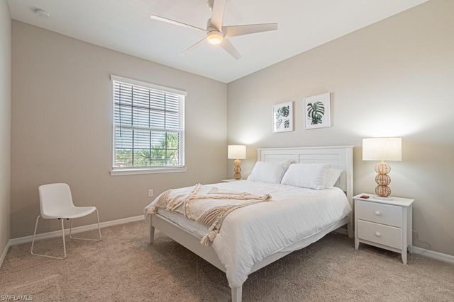 9402 Pocida CT 201, Naples, FL 34119