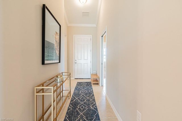 9402 Pocida CT 201, Naples, FL 34119