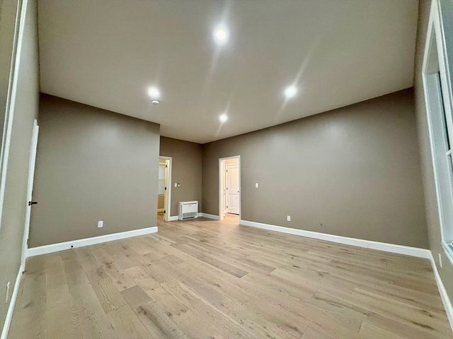 24 Chelmsford 1R, Chelmsford, MA 01824