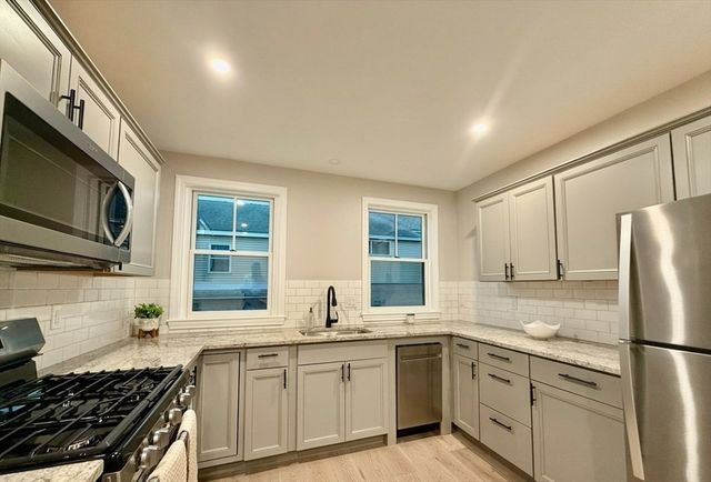 24 Chelmsford 1R, Chelmsford, MA 01824