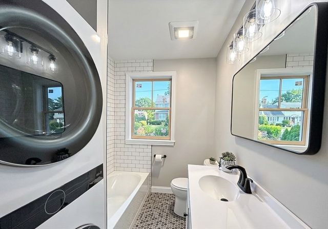 24 Chelmsford 1R, Chelmsford, MA 01824