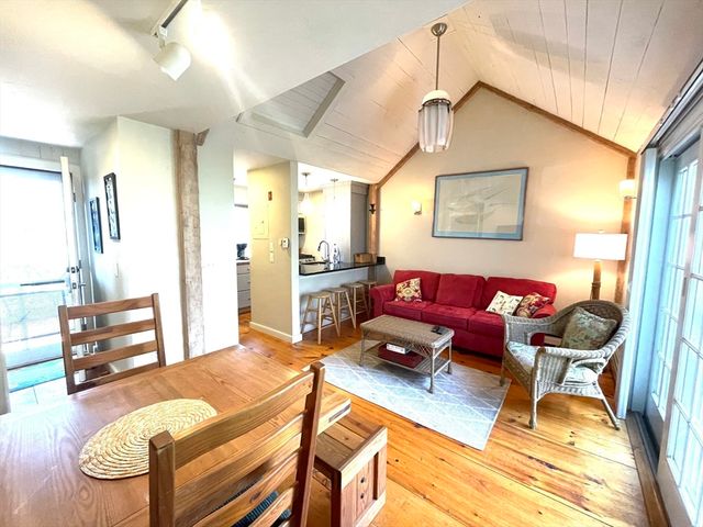 38 Brant Rock 820, Mashpee, MA 02649