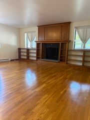 1 Station St G-1, Hingham, MA 02043