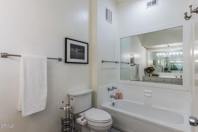 5230 Bellingham Avenue 6, Valley Village, CA 91607