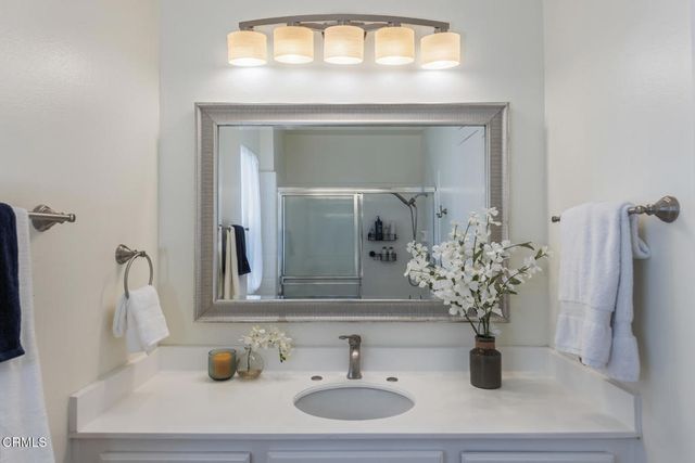 5230 Bellingham Avenue 6, Valley Village, CA 91607