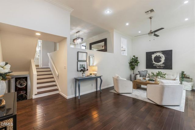 5230 Bellingham Avenue 6, Valley Village, CA 91607