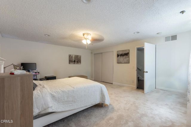 5230 Bellingham Avenue 6, Valley Village, CA 91607