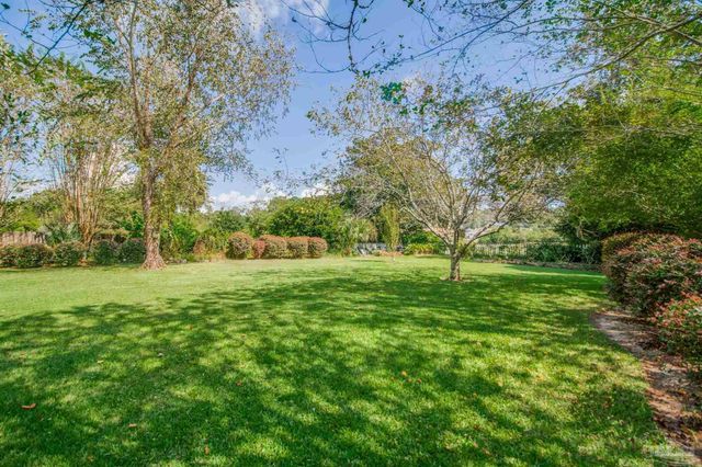 8892 Scenic Hills Dr, Pensacola, FL 32514