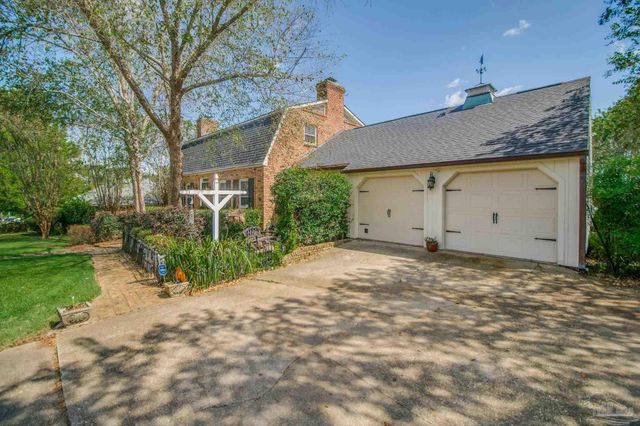 8892 Scenic Hills Dr, Pensacola, FL 32514