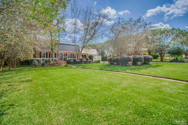 8892 Scenic Hills Dr, Pensacola, FL 32514